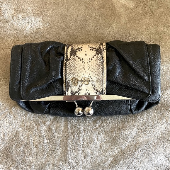 Jessica Simpson Cluth/Crossbody - Picture 1 of 7